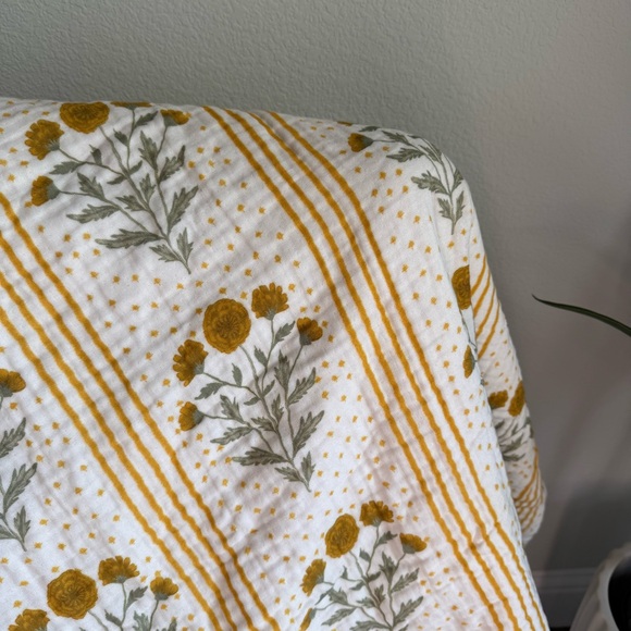 Anthropologie gauze cotton Sherpa floral printed throw blanket - Picture 3 of 6